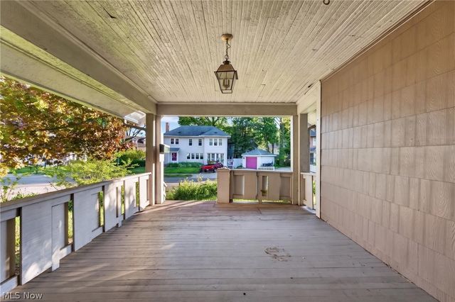 973 W Exchange Street, Akron, OH 44302
