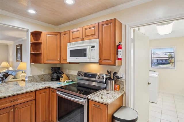 1640 BENTWOOD DRIVE, Sun City Center, FL 33573