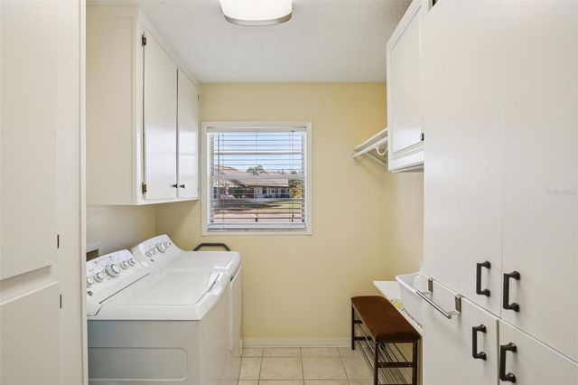 1640 BENTWOOD DRIVE, Sun City Center, FL 33573