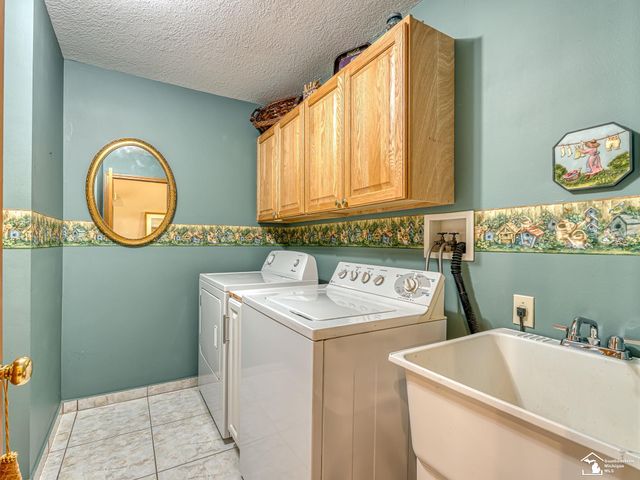 1611 Tony Court, Monroe, MI 48162