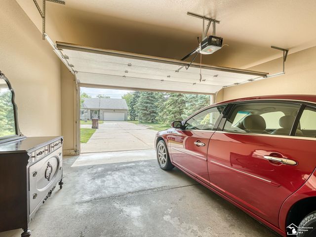 1611 Tony Court, Monroe, MI 48162