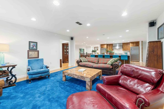 25 Harding Dr., Searcy, AR 72143