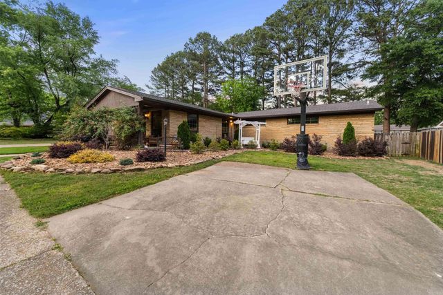 25 Harding Dr., Searcy, AR 72143