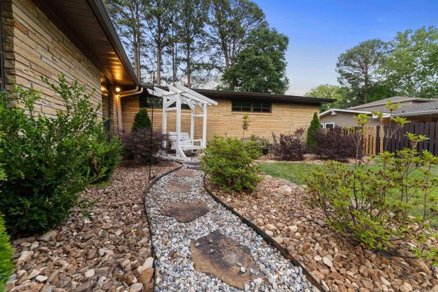 25 Harding Dr., Searcy, AR 72143