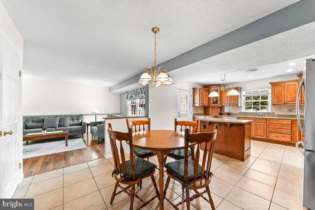 11 SWEETGUM CT, Marlton, NJ 08053
