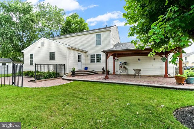 11 SWEETGUM CT, Marlton, NJ 08053