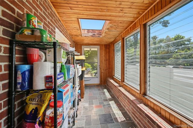 17 Pauchogue Avenue, East Islip, NY 11730