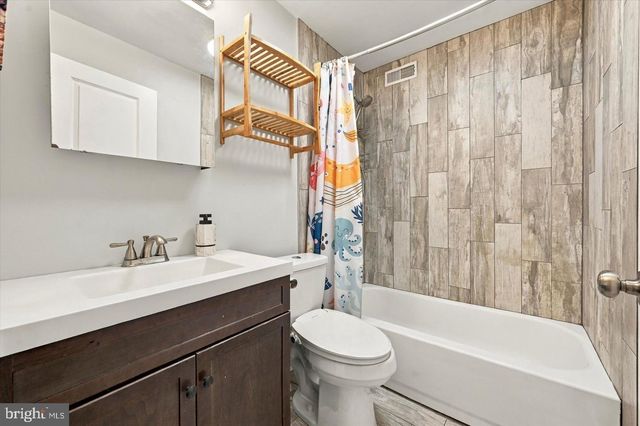 512 N HOLLY ST, Philadelphia, PA 19104