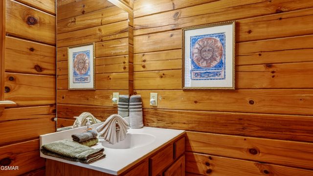 1629 Pinewood Way, Sevierville, TN 37862