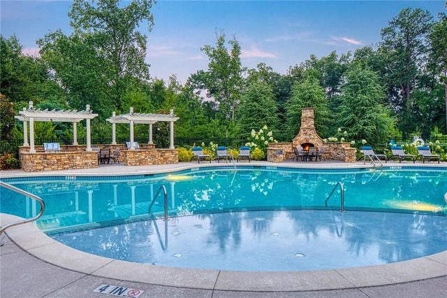 11000 Lakefield Place 07002, Johns Creek, GA 30097