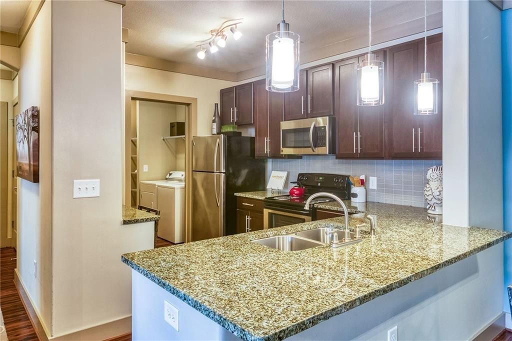 11000 Lakefield Place 07002, Johns Creek, GA 30097