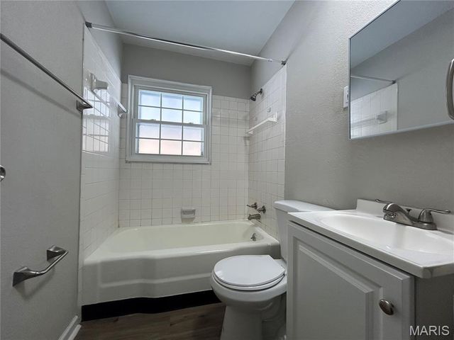 129 Wiegel Drive, St Louis, MO 63135
