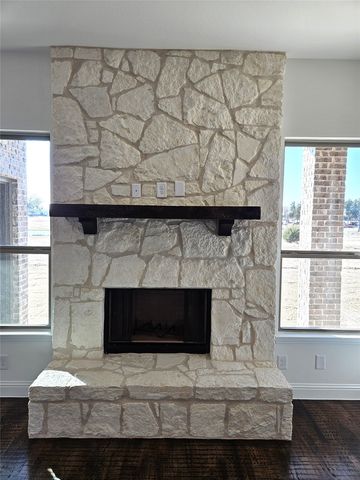 385 Willie's Court, Whitesboro, TX 76273