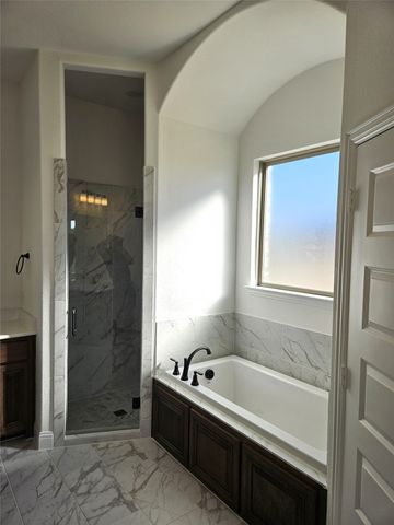 385 Willie's Court, Whitesboro, TX 76273