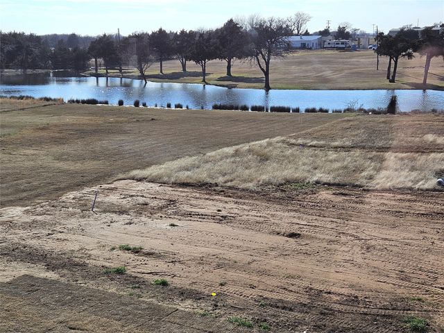 385 Willie's Court, Whitesboro, TX 76273