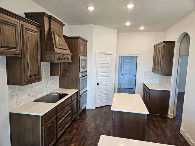 385 Willie's Court, Whitesboro, TX 76273