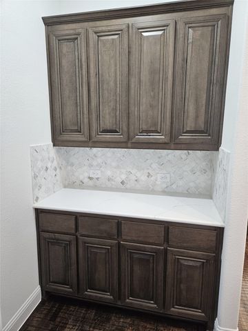 385 Willie's Court, Whitesboro, TX 76273