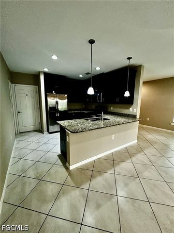 12117 Palm Cove ST, Fort Myers, FL 33913