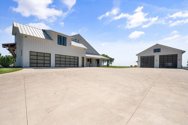 121. Elm, Kerens, TX 75144