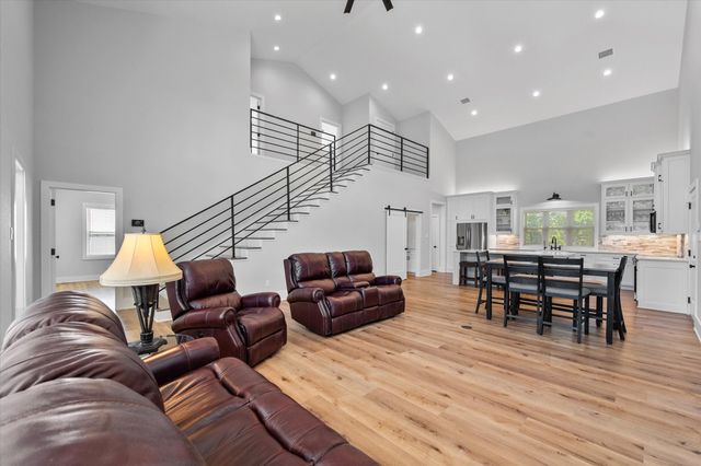 121. Elm, Kerens, TX 75144