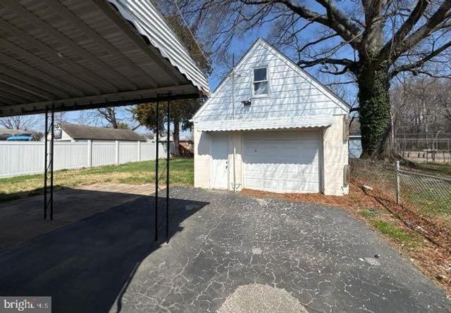 910 RENFREW STREET, Baltimore, MD 21221