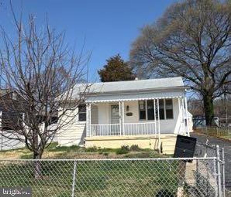 910 RENFREW STREET, Baltimore, MD 21221