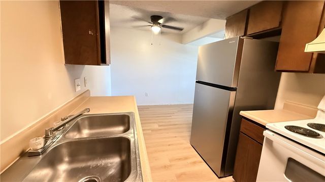 1701 S West End Street 74, Springdale, AR 72764