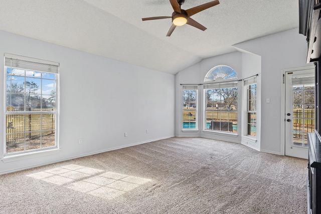 2046 Mckenzie Road, Campbell, TX 75422