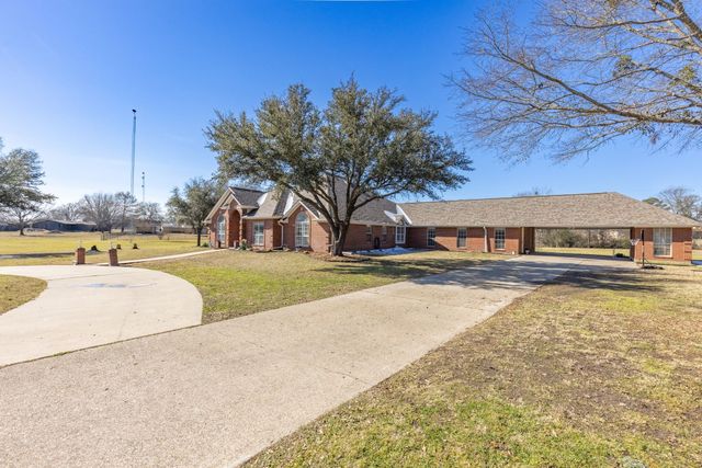 2046 Mckenzie Road, Campbell, TX 75422