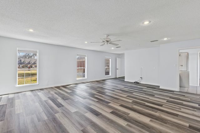 2046 Mckenzie Road, Campbell, TX 75422