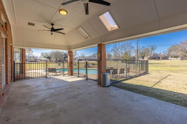 2046 Mckenzie Road, Campbell, TX 75422