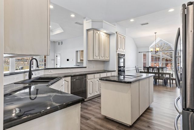 2046 Mckenzie Road, Campbell, TX 75422