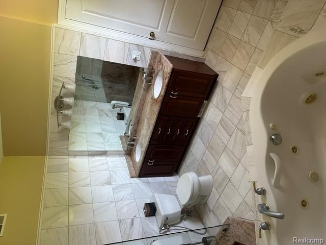 5238 Windmill Drive, Troy, MI 48085