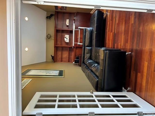 5238 Windmill Drive, Troy, MI 48085