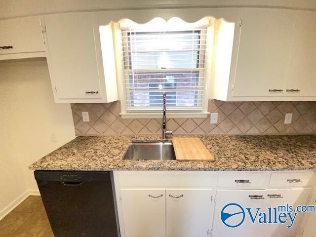 6210 Stratford Court NW, Huntsville, AL 35806