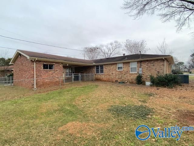 6210 Stratford Court NW, Huntsville, AL 35806