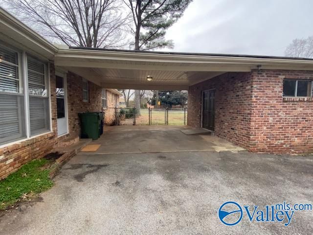 6210 Stratford Court NW, Huntsville, AL 35806