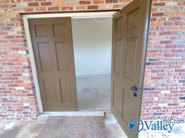 6210 Stratford Court NW, Huntsville, AL 35806