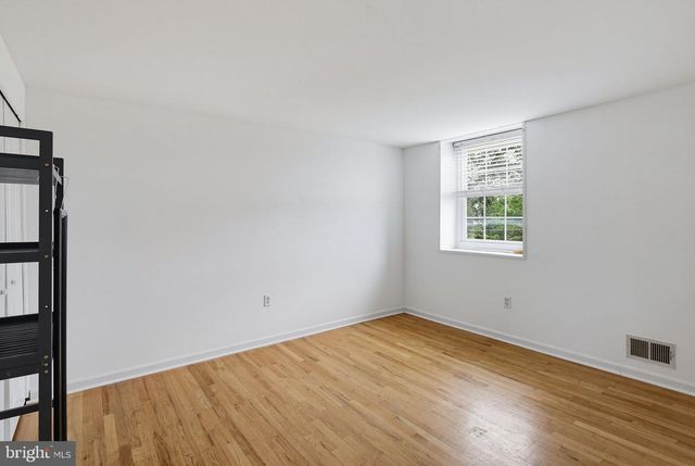 3256 RYERSON CIR, Baltimore, MD 21227