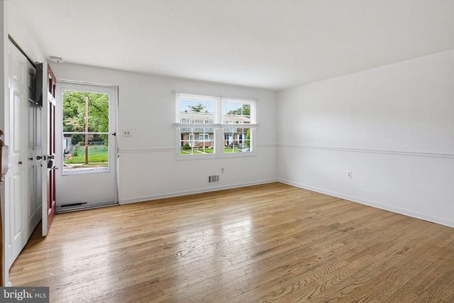 3256 RYERSON CIR, Baltimore, MD 21227