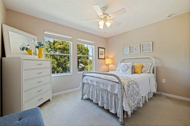 1110 10TH STREET N, St Petersburg, FL 33705