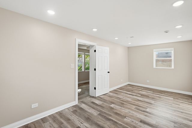 7823 S May Street, Chicago, IL 60620