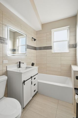 7823 S May Street, Chicago, IL 60620