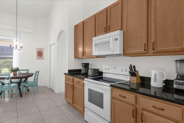 4072 OAKTREE DRIVE, Davenport, FL 33837