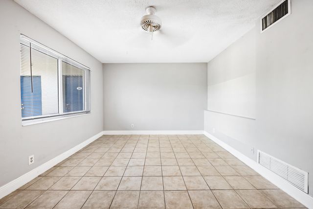 1001 SE 16TH Street 15, Fort Lauderdale, FL 33316