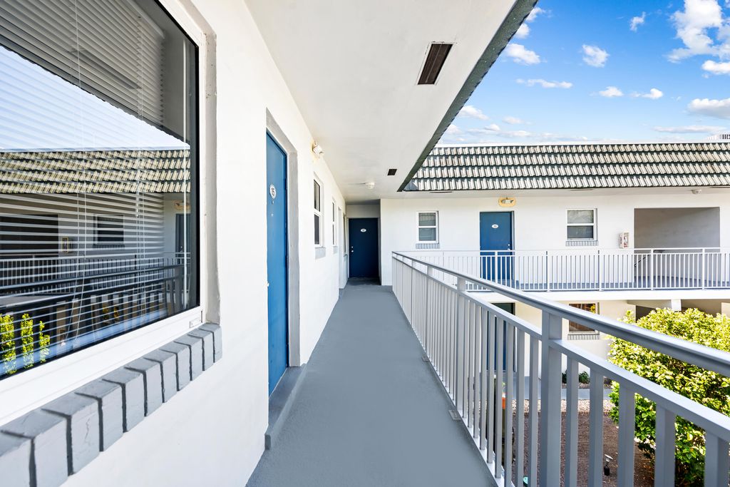 1001 SE 16TH Street 15, Fort Lauderdale, FL 33316