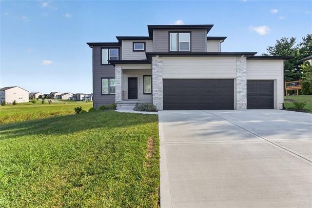 2708 SW 12th Street, Lee's Summit, MO 64081