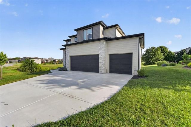 2708 SW 12th Street, Lee's Summit, MO 64081