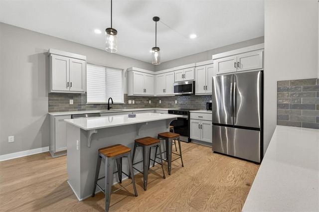 2708 SW 12th Street, Lee's Summit, MO 64081