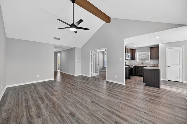 523 Bennie Leonard Street, Venus, TX 76084
